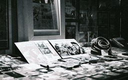 R1-05127-0012