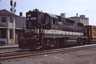 zzz Train at Depot 2